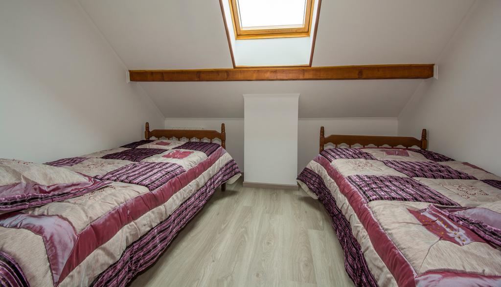 Le Carnival Bed and Breakfast Laval  Buitenkant foto